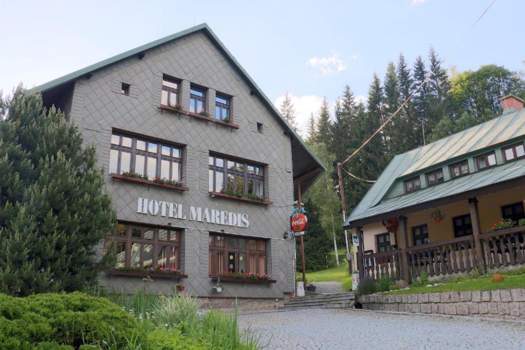 Hotel Maredis Rero Korenov Ngoại thất bức ảnh